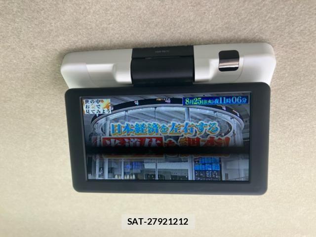 Toyota SIENTA 2013-11 8628890-14