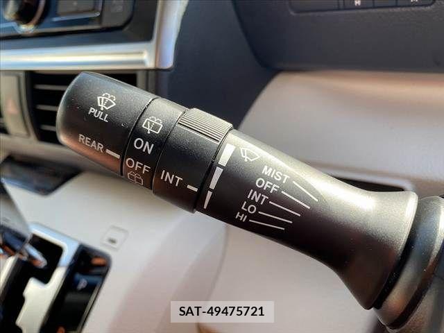 Toyota SIENTA 2015-10 8628875-24