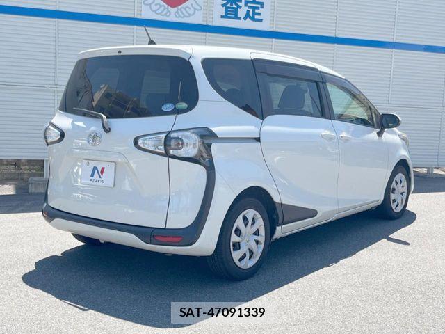 Toyota SIENTA 2016-11 8628881-16