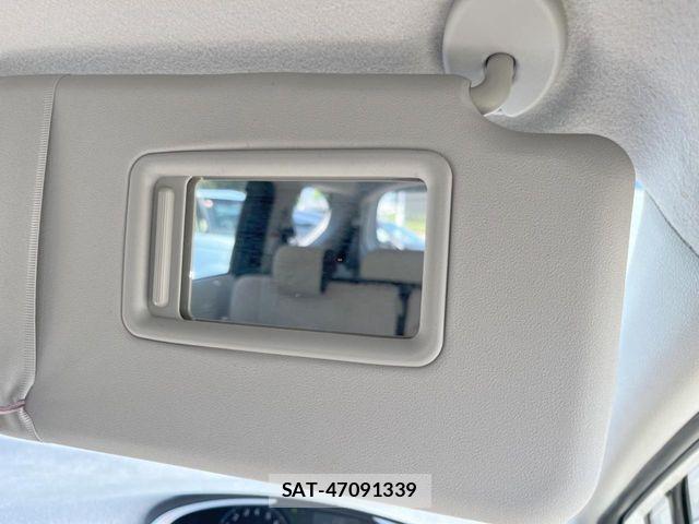 Toyota SIENTA 2016-11 8628881-5
