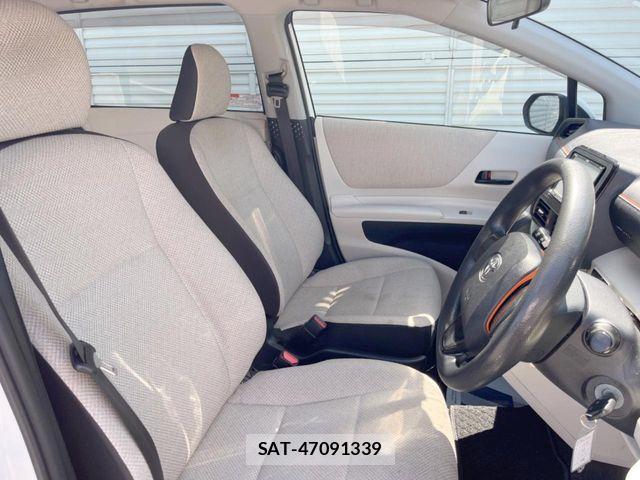 Toyota SIENTA 2016-11 8628881-6