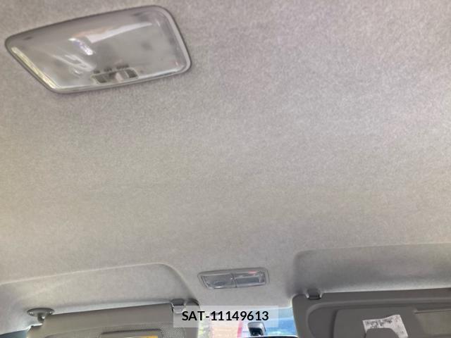 Toyota SIENTA 2013-06 8628886-10
