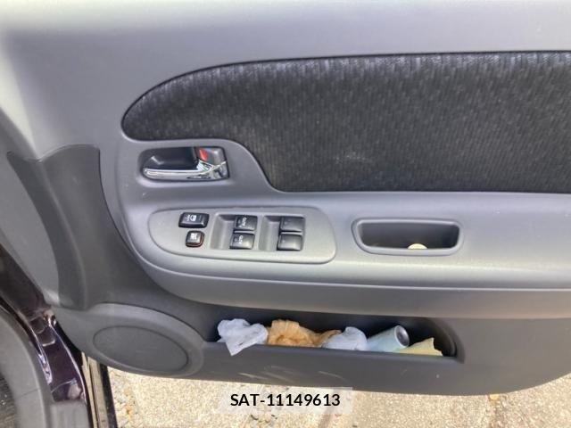 Toyota SIENTA 2013-06 8628886-14
