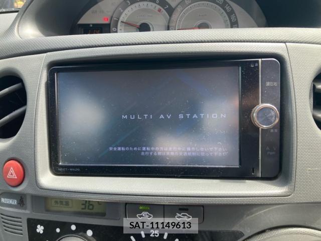 Toyota SIENTA 2013-06 8628886-18