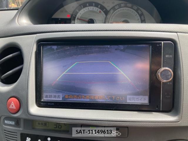 Toyota SIENTA 2013-06 8628886-20
