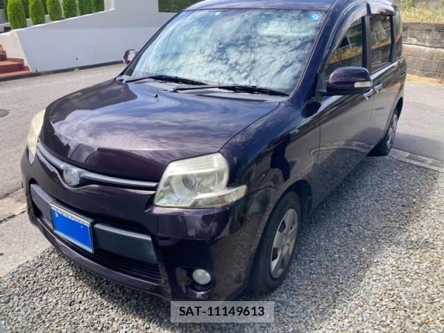 Toyota SIENTA 2013-06 8628886-2