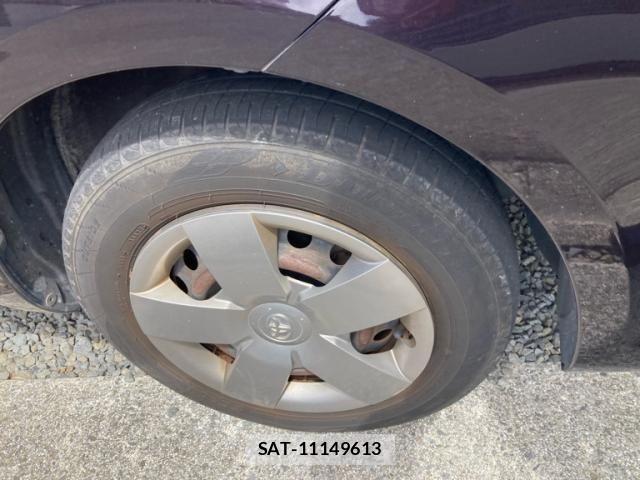 Toyota SIENTA 2013-06 8628886-5