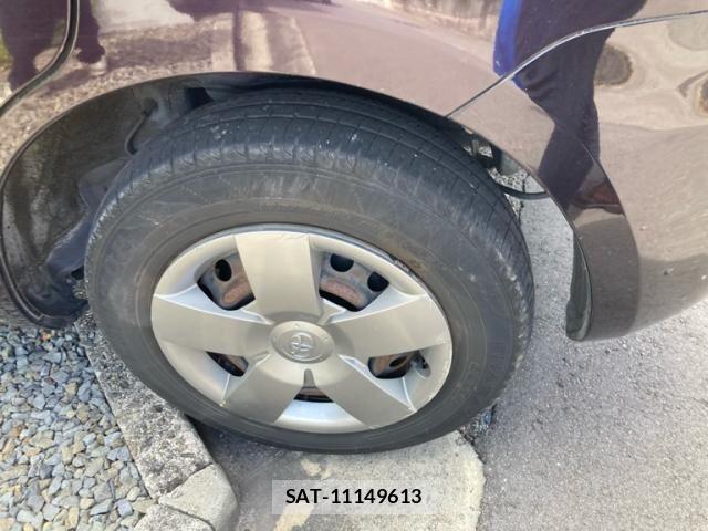 Toyota SIENTA 2013-06 8628886-7