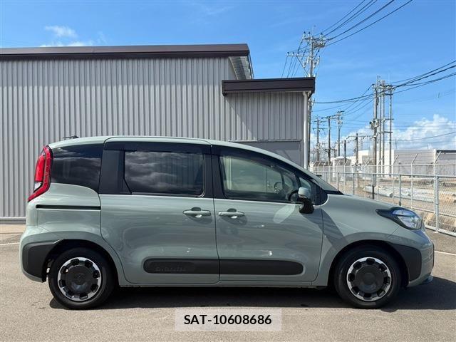 Toyota SIENTA 2025-06 8628864-9