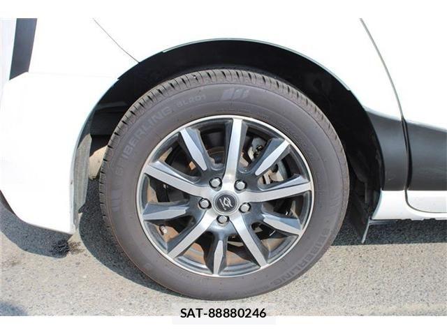 Toyota SIENTA 2016-06 8628880-25