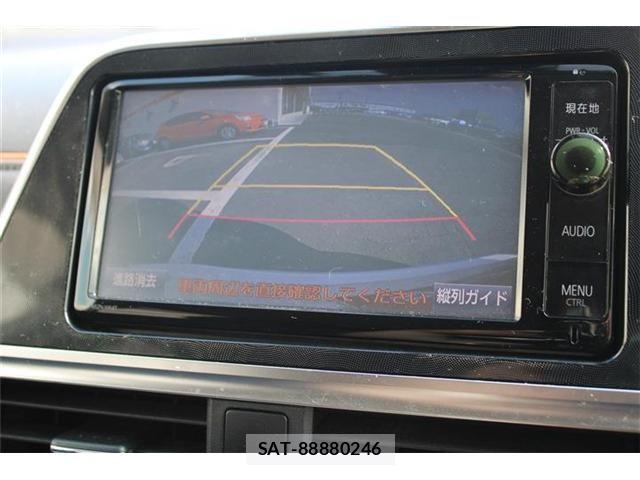 Toyota SIENTA 2016-06 8628880-3