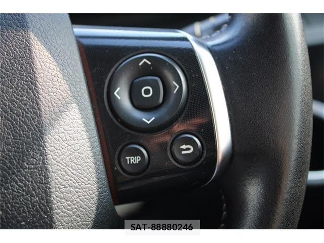 Toyota SIENTA 2016-06 8628880-6