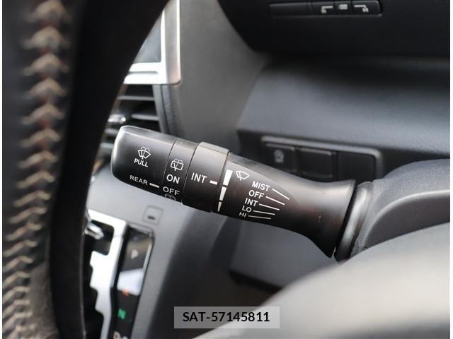 Toyota SIENTA 2015-11 8661549-13