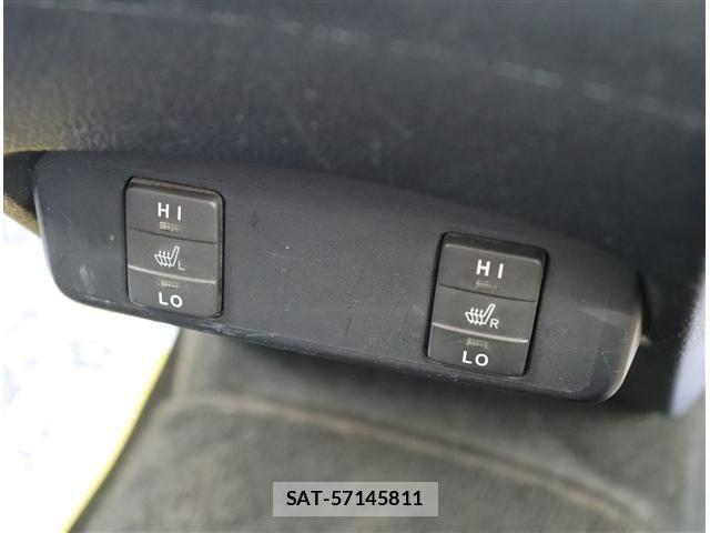 Toyota SIENTA 2015-11 8661549-17