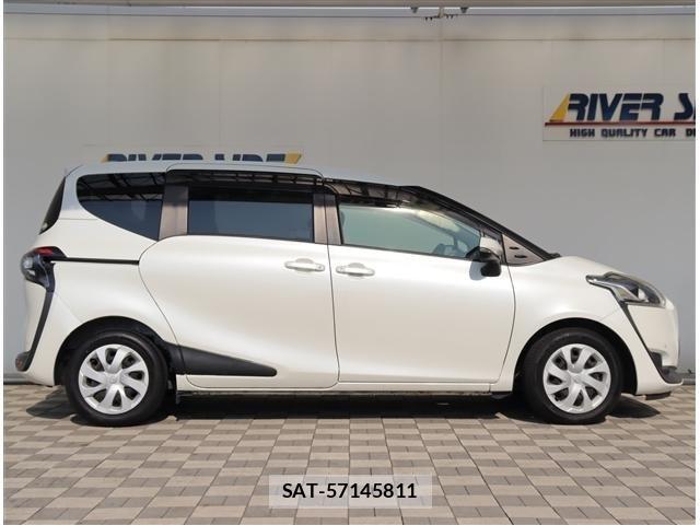 Toyota SIENTA 2015-11 8661549-3