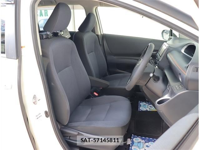 Toyota SIENTA 2015-11 8661549-4