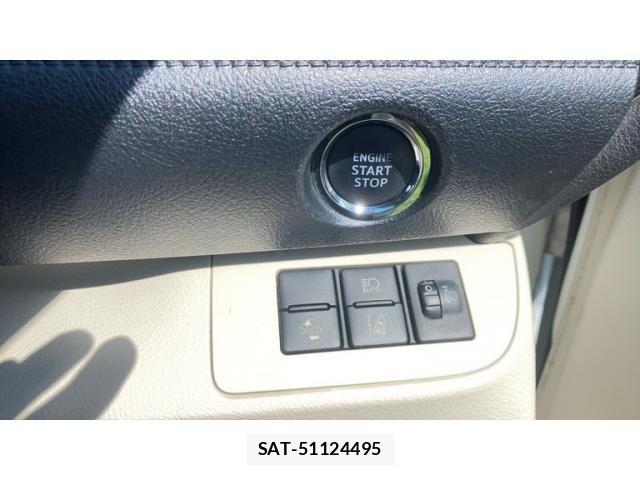 Toyota SIENTA 2015-07 8666904-15
