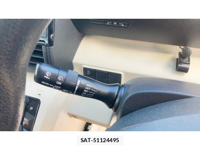 Toyota SIENTA 2015-07 8666904-19