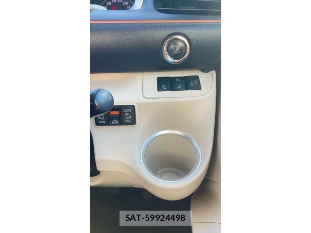 Toyota SIENTA 2015-09 8661560-9