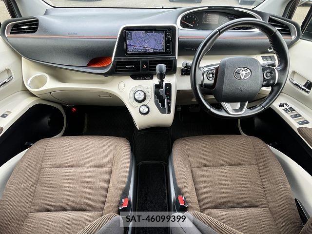 Toyota SIENTA 2015-09 8661547-1