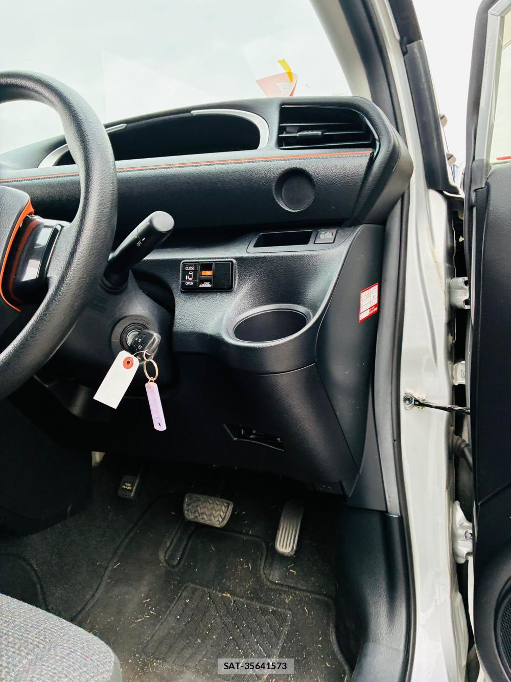 Toyota SIENTA 2020-01 8590886-16