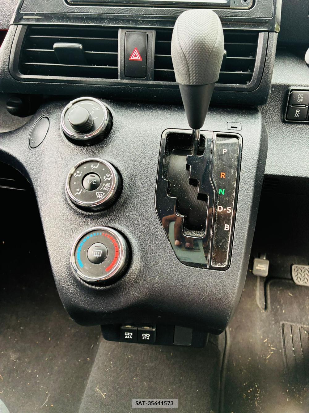 Toyota SIENTA 2020-01 8590886-20