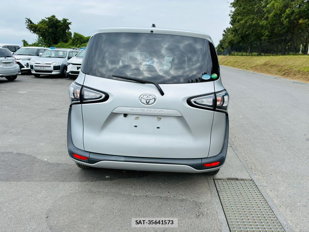 Toyota SIENTA 2020-01 8590886-3