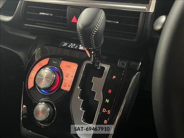 Toyota SIENTA 2022-04 8661541-19