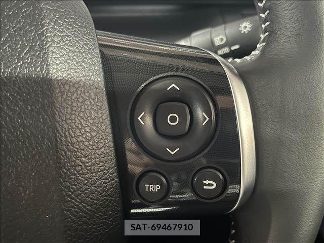 Toyota SIENTA 2022-04 8661541-21