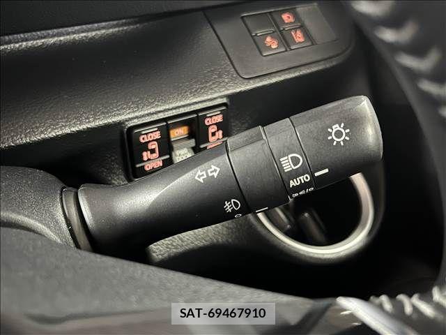 Toyota SIENTA 2022-04 8661541-23