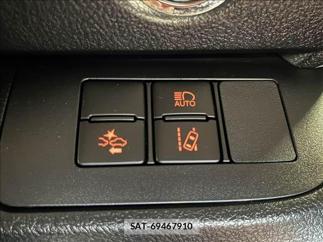 Toyota SIENTA 2022-04 8661541-24