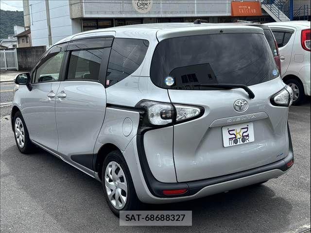 Toyota SIENTA 2015-12 8661554-1