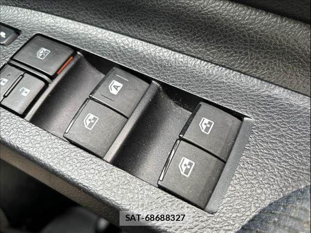 Toyota SIENTA 2015-12 8661554-24