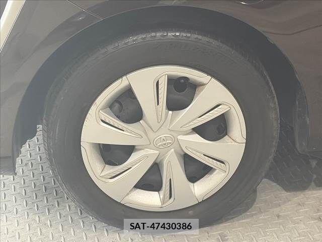 Toyota SIENTA 2019-10 8661548-26