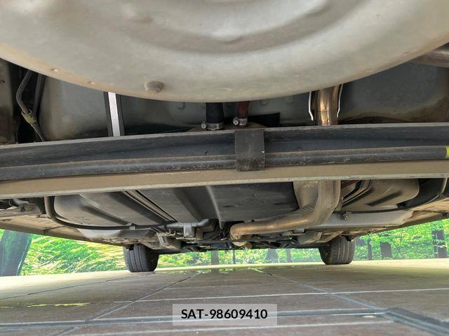 Toyota SIENTA 2016-11 8661551-19