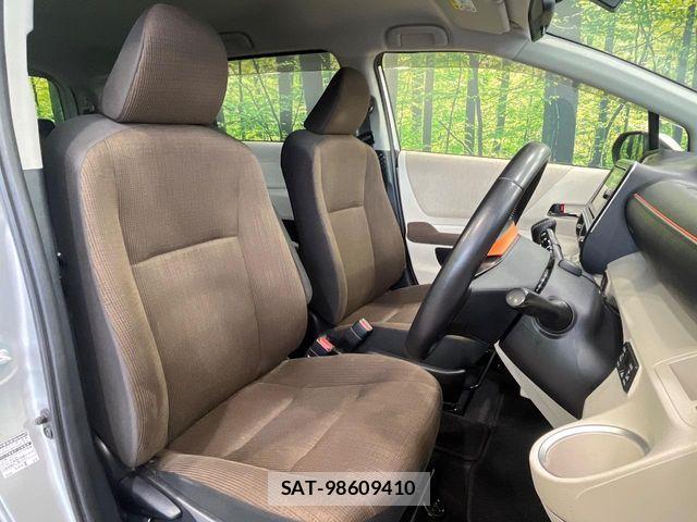Toyota SIENTA 2016-11 8661551-7