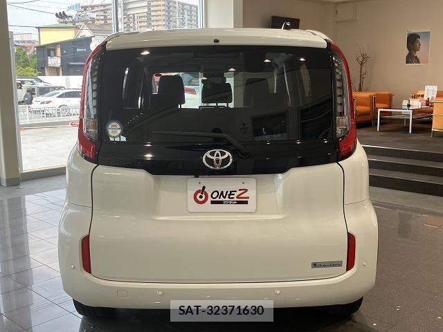 Toyota SIENTA 2023-08 8661542-14