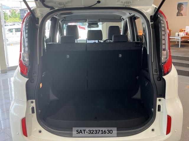 Toyota SIENTA 2023-08 8661542-15