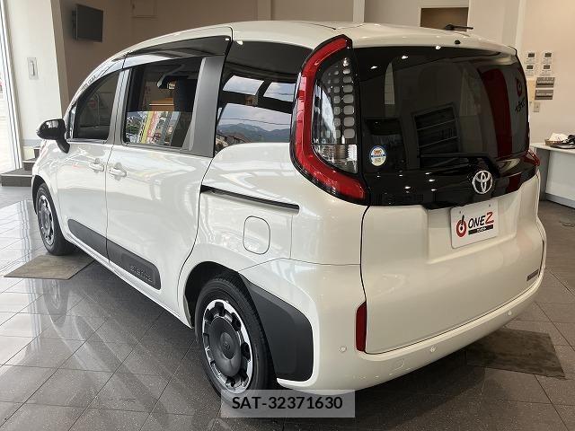 Toyota SIENTA 2023-08 8661542-16