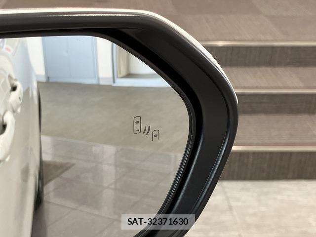 Toyota SIENTA 2023-08 8661542-6