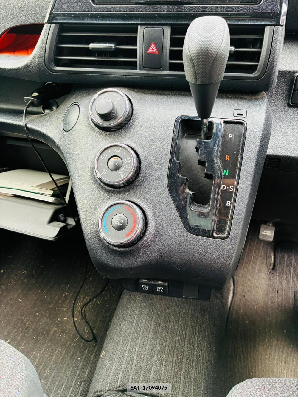 Toyota SIENTA 2019-08 8543895-20