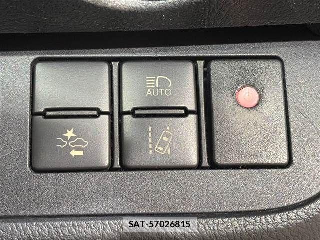 Toyota SIENTA 2019-06 8666900-7