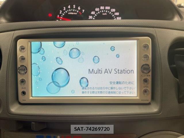 Toyota SIENTA 2010-04 8661568-5