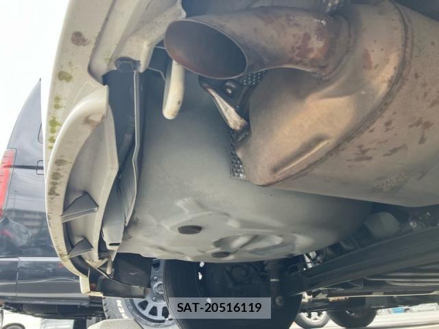 Toyota SIENTA 2011-11 8661557-3