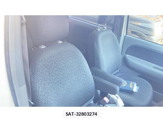 Toyota SIENTA 2013-07 8661566-15