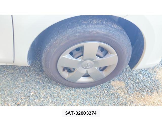 Toyota SIENTA 2013-07 8661566-18