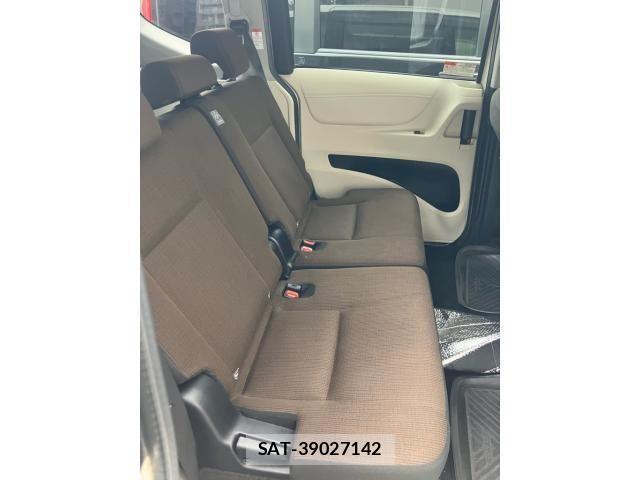 Toyota SIENTA 2015-10 8666902-12