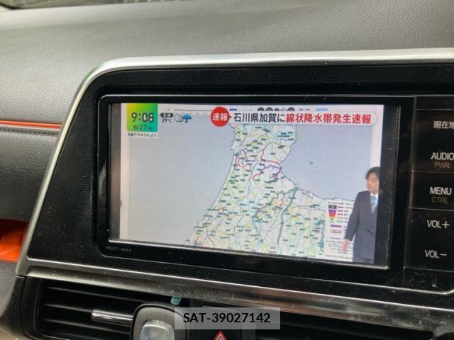 Toyota SIENTA 2015-10 8666902-20