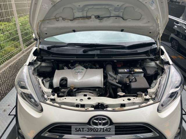 Toyota SIENTA 2015-10 8666902-23