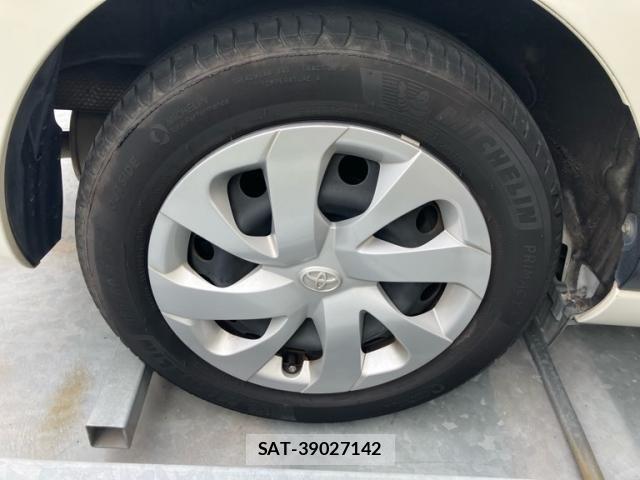 Toyota SIENTA 2015-10 8666902-5